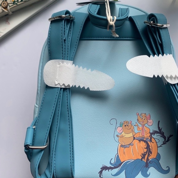 New Loungefly Disney Combo Backpack + Ears Headban Cinderella Castle. - Picture 11 of 11